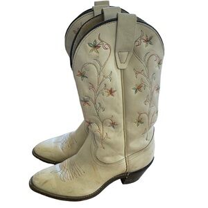 Vintage Cowgirl Boots Western Wear Embroidered Flowers Wrangler Cowboy Size 6